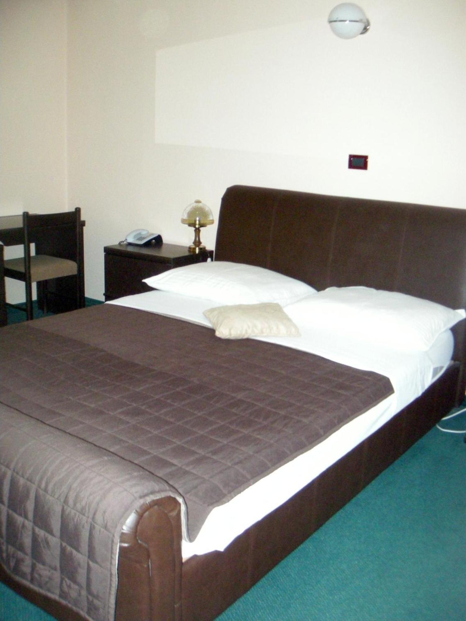 Hotel Zephyr - Plovanija Buje Extérieur photo